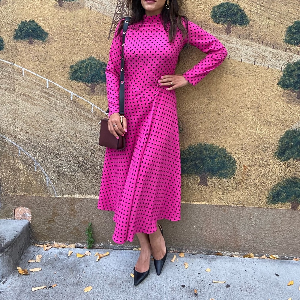 BNWT Ann Taylor midi dress. Perfect for Autumn and Fall. Worn once for 2 hours.